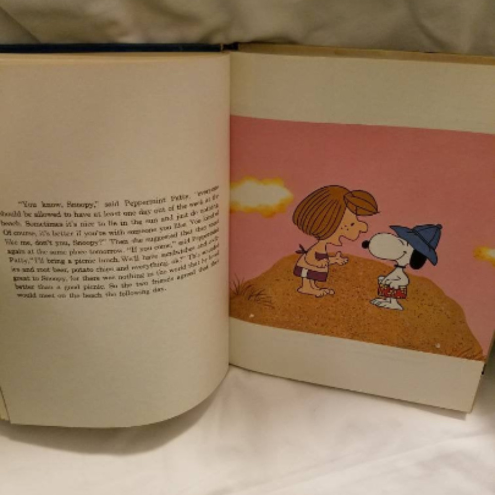 Snoopy Come Home Movie Book by Charles M. Schultz - Picture 4 of 8